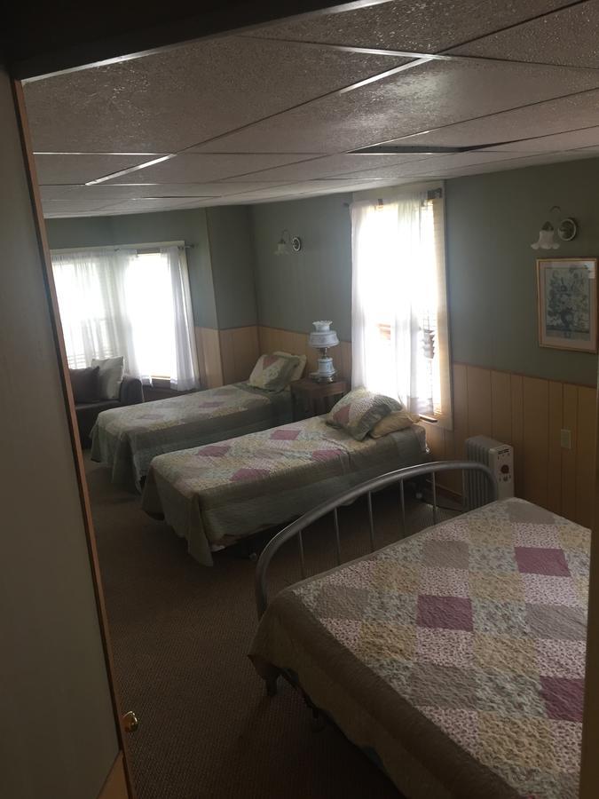 The Wheelhouse Inn Pine Hill Экстерьер фото