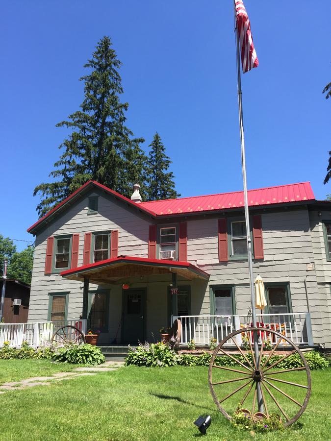 The Wheelhouse Inn Pine Hill Экстерьер фото
